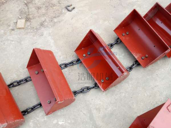 th250提升机链条料斗