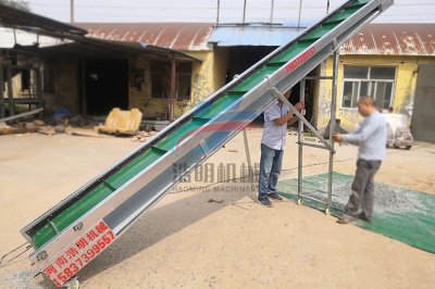 小型玉米棒装囤输送机多少钱